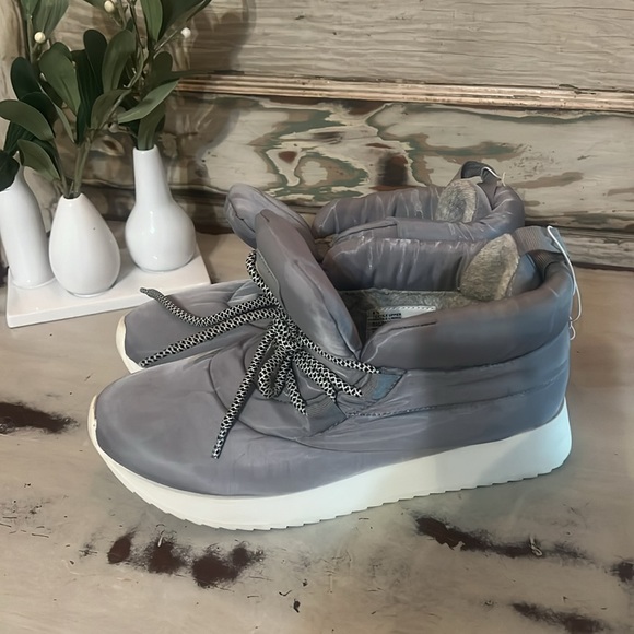 Gray Slip on Sneakers New with Tag - Picture 3 of 11